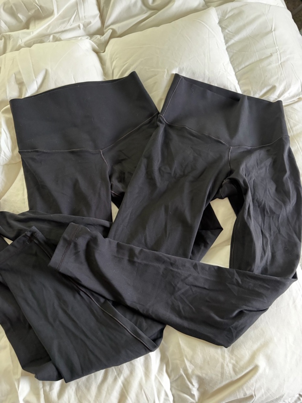 Aerie Black High-Rise Everyday Leggings: 1 or both